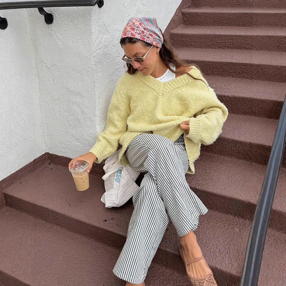 Damen Oversize-Flauschpullover mit tiefem V-Ausschnitt und voluminösen Ärmeln Shop Nory