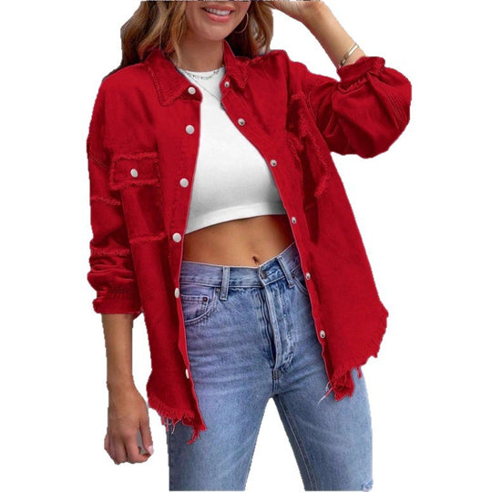 Damen Oversize-Jeanshemdjacke mit Fransenabschluss, Pattentaschen und Druckknopf-Front Shop Nory