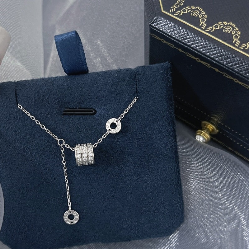 Damen Halskette mit luxuriösem Zirkonia-Anhänger und filigraner Gliederkette Shop Nory