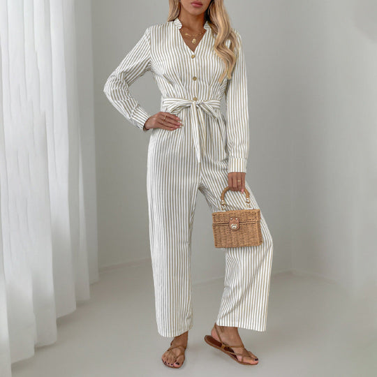 Damen Eleganter Jumpsuit mit schmalem Gürtel und Knopfdetails