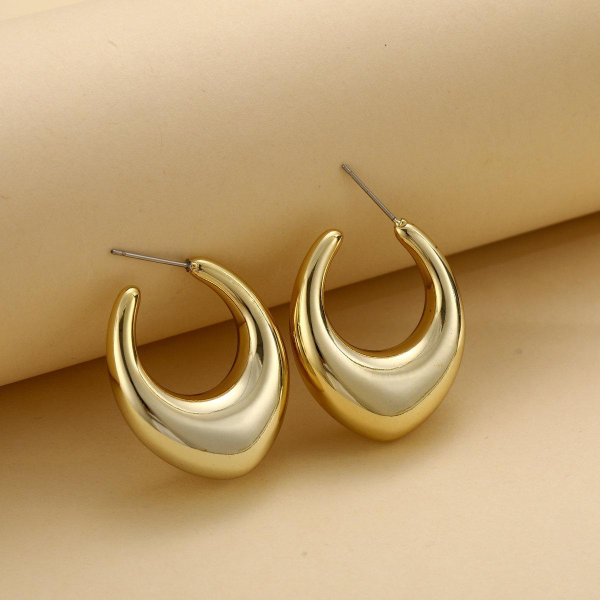 Damen große Creolen-Ohrstecker aus hochwertigem Metall mit glänzender Oberfläche Shop Nory