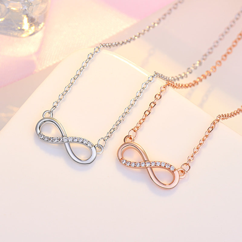 Damen Halskette mit elegantem Rosenanhänger und funkelnden Zirkonia Shop Nory