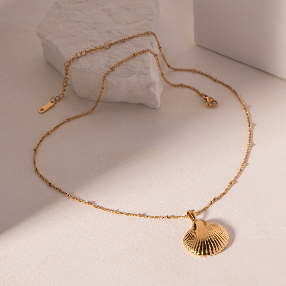 Damen Halskette mit muschelförmigem Anhänger aus hypoallergenem Edelstahl Shop Nory