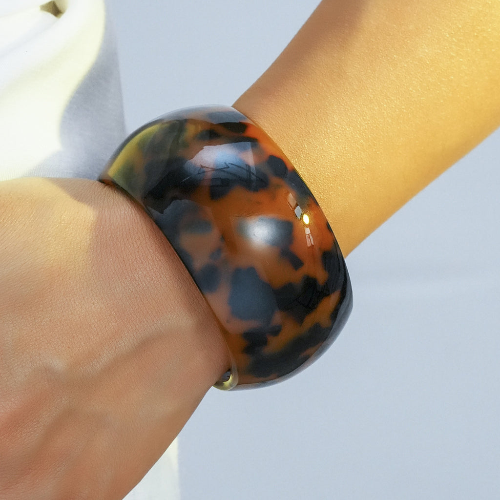 Damen modischer Acrylarmreif Shop Nory