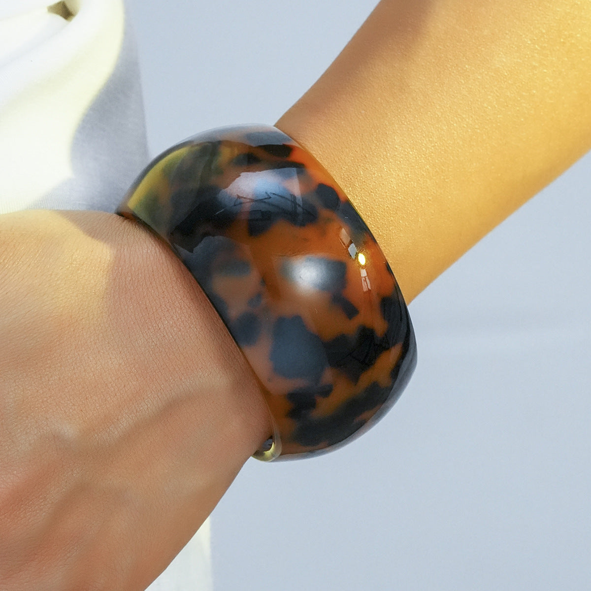 Damen modischer Acrylarmreif Shop Nory