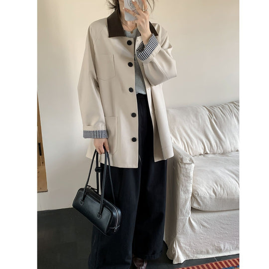 Damen Oversize Kurzjacke im Trenchstil mit Lederoptik-Kragen und karierten Umschlagmanschetten Shop Nory