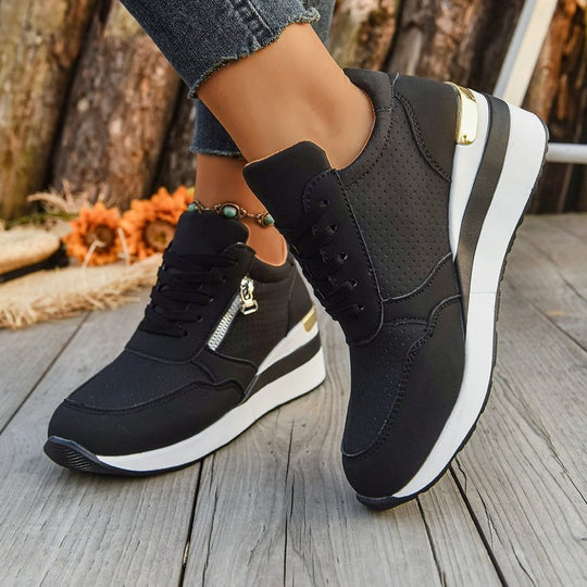 Damen Keil-Sneaker mit seitlichem Reißverschluss, perforiertem Obermaterial und ergonomischem Plateau-Fußbett Shop Nory