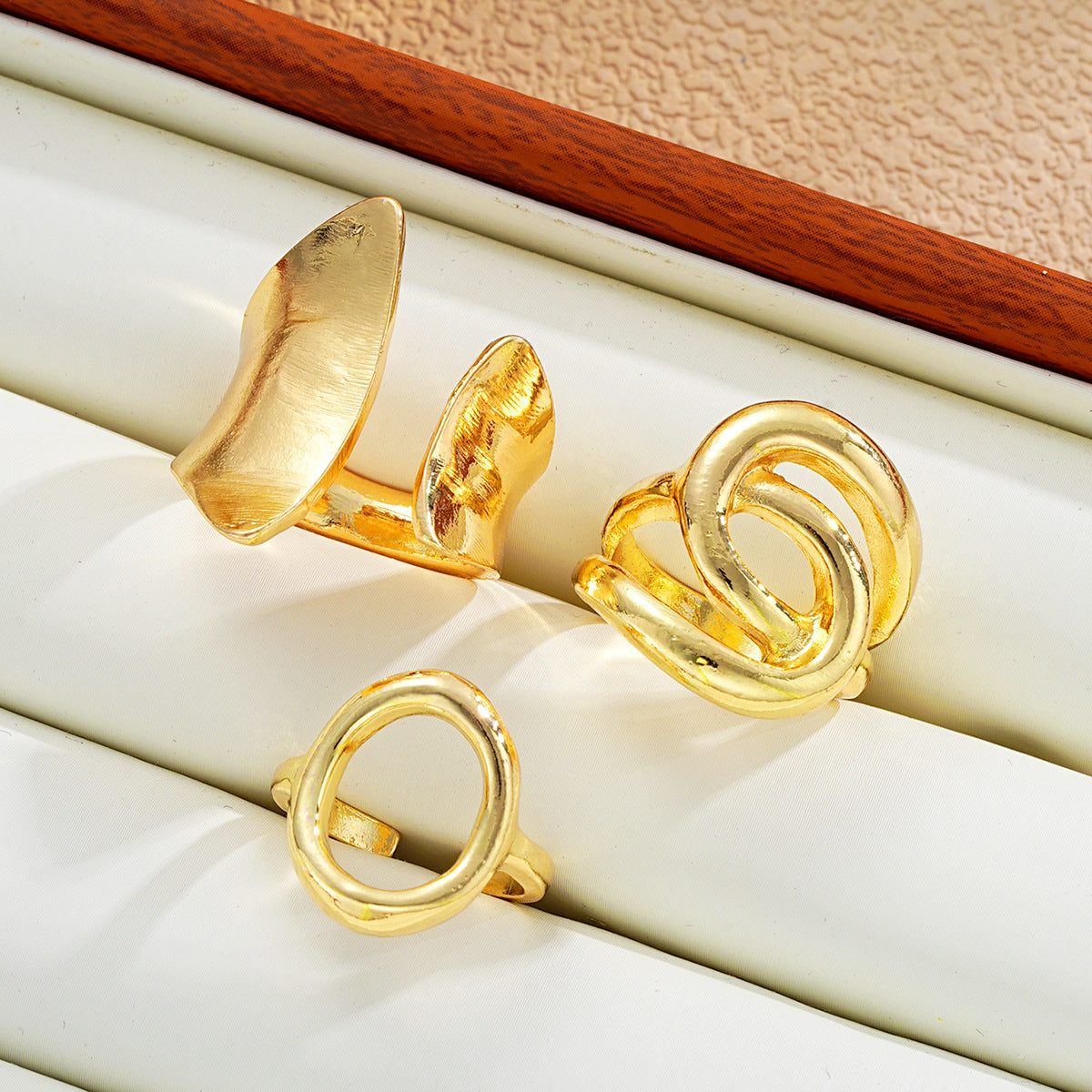 Damen Ring-Set mit einzigartigen, skulpturalen Designs Shop Nory