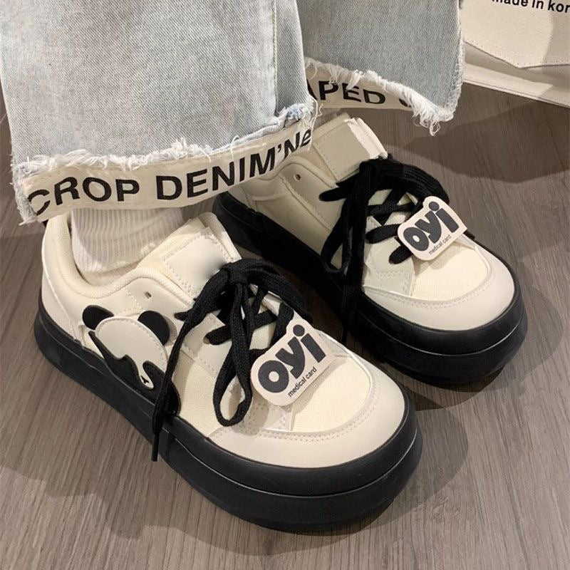 Damen Retro-Canvas-Plateau-Sneaker mit markanter Gummisohle und Logo-Detail Shop Nory