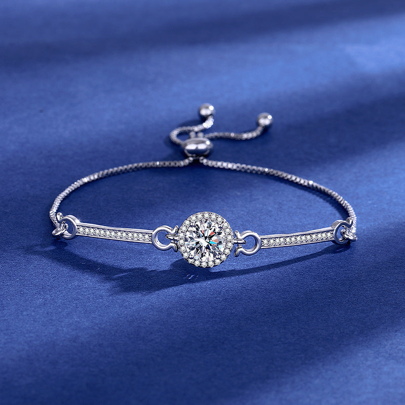 Zartes Zirkonia-Armband mit Verstellbarem Verschluss und Funkelnden Rundsteinen