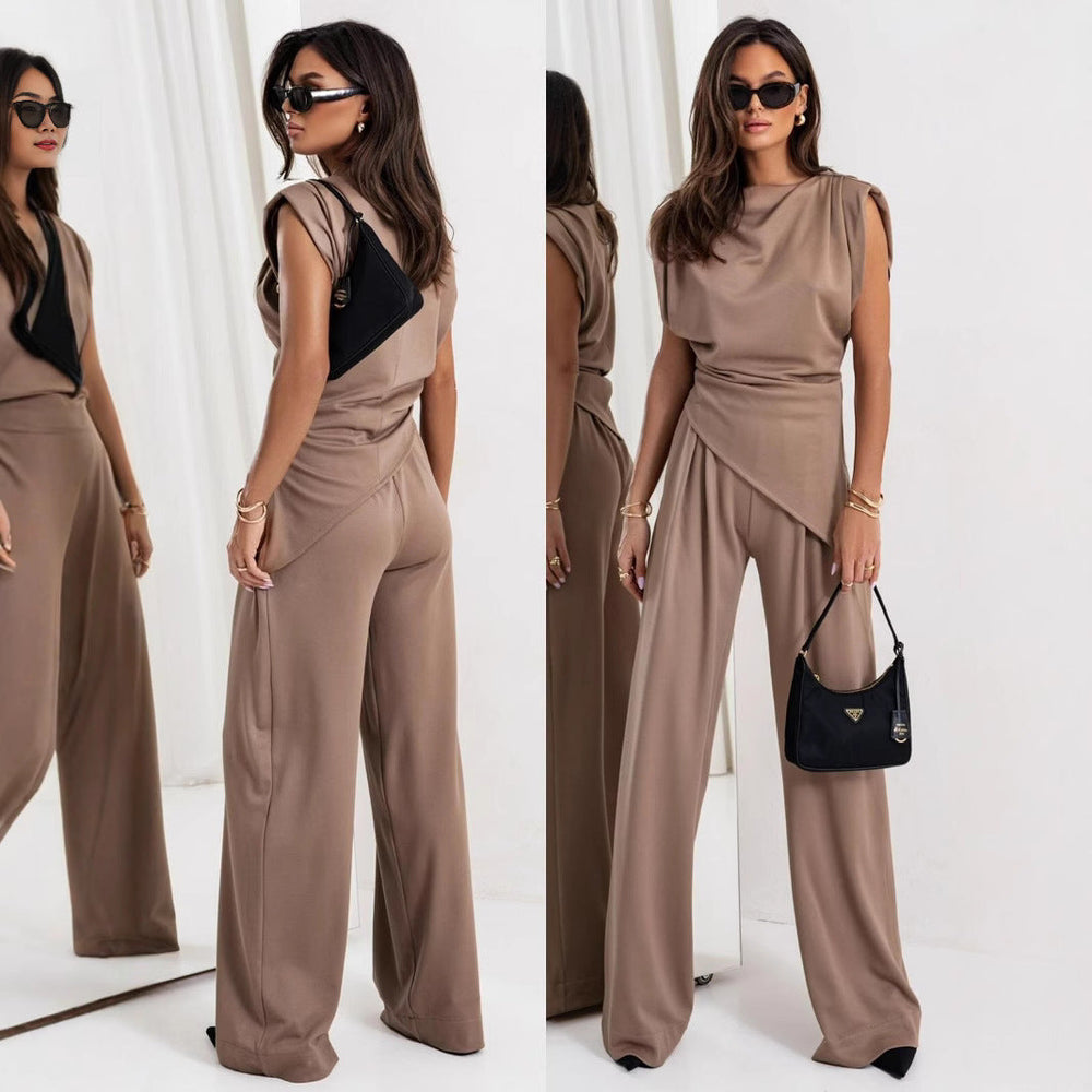 Damen eleganter Jumpsuit mit asymmetrischem Schnitt und hochmodernem Design