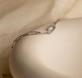 Damen Armband mit elegantem Gliederdesign und funkelnden Zirkonia-Elementen Shop Nory