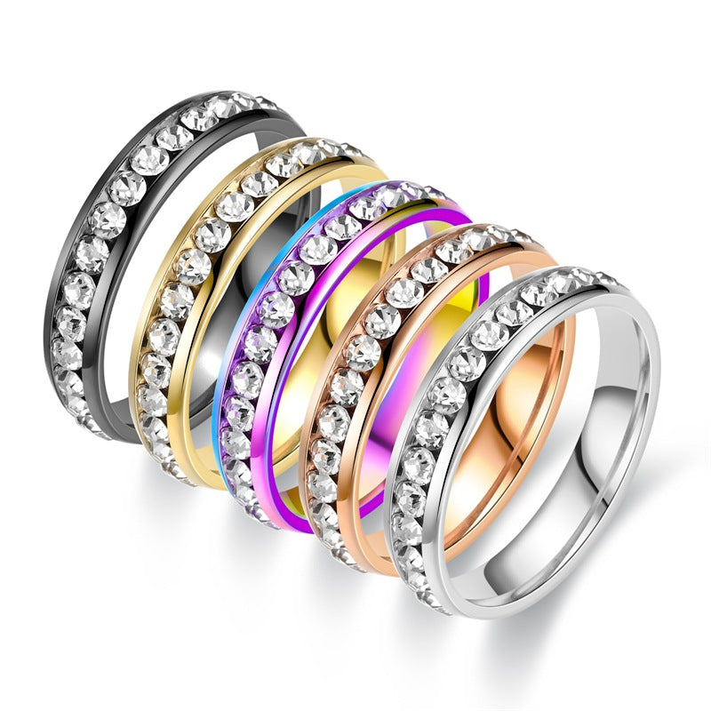 Damen Ring mit funkelndem Zirkonia-Besatz und eleganter Goldoberfläche Shop Nory