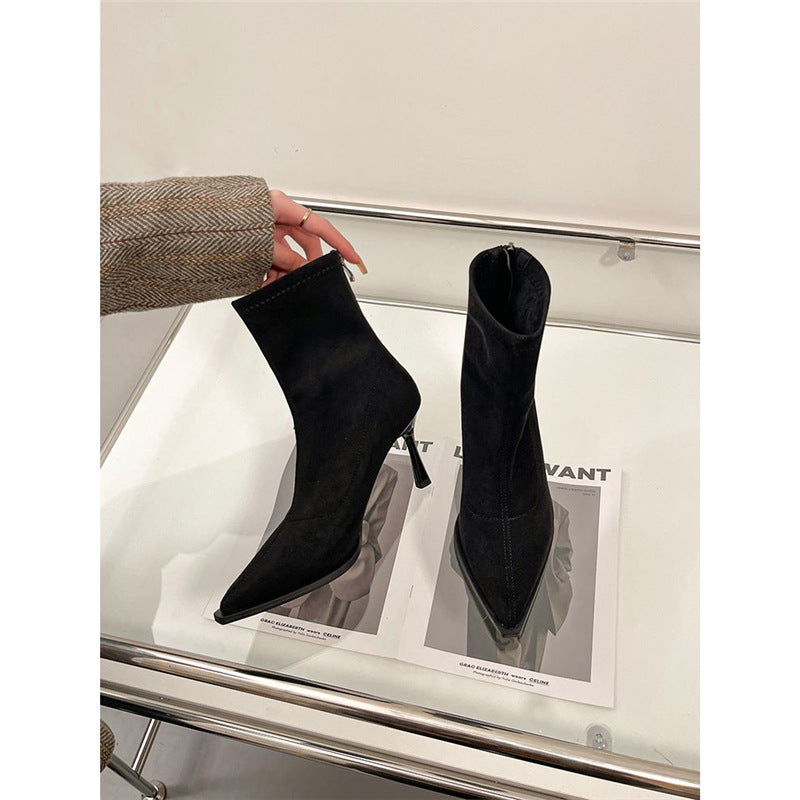 Damen Spitz zulaufende Ankle-Boots aus Veloursoptik mit sockenhaftem Schaft und schlankem Stiletto-Absatz Shop Nory