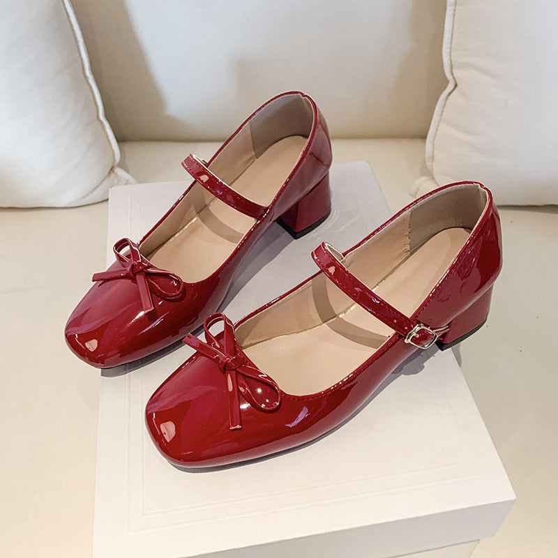 Damen Ballerinas mit praktischem Riemchen und modischem Glanzverschluss