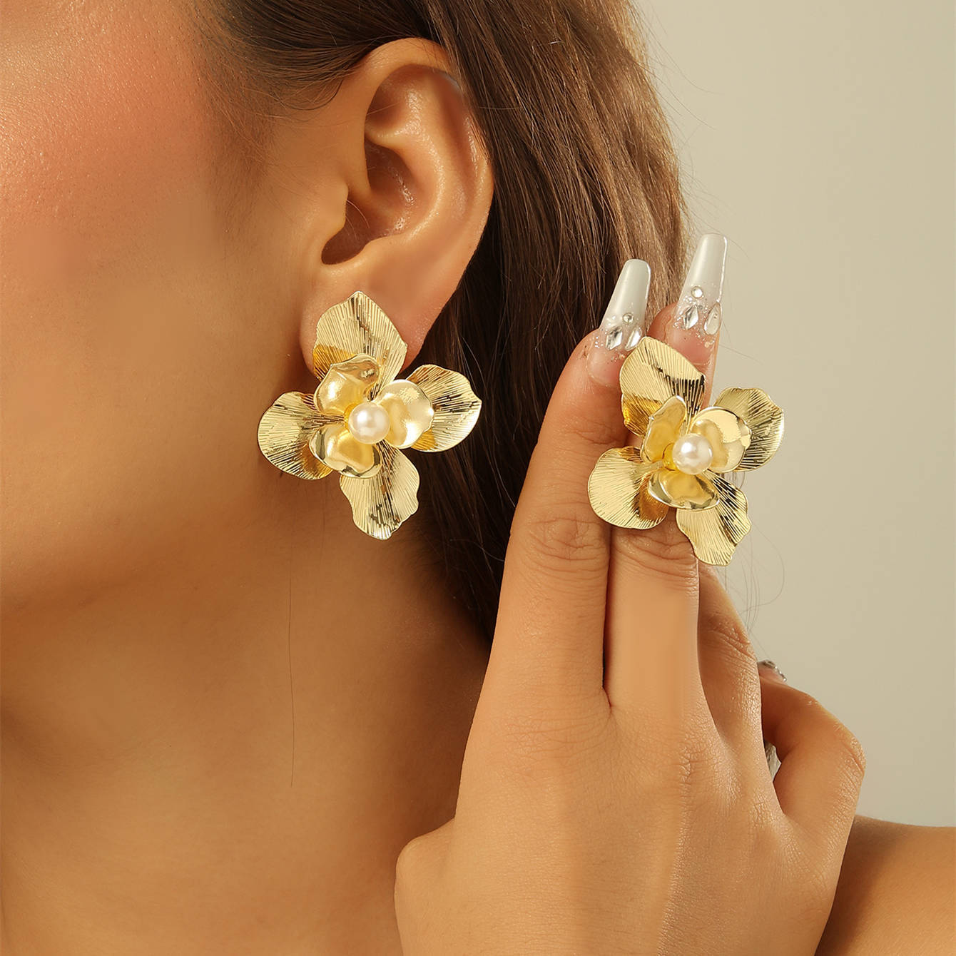 Damen Ohrclips im eleganten Orchideenstil Shop Nory