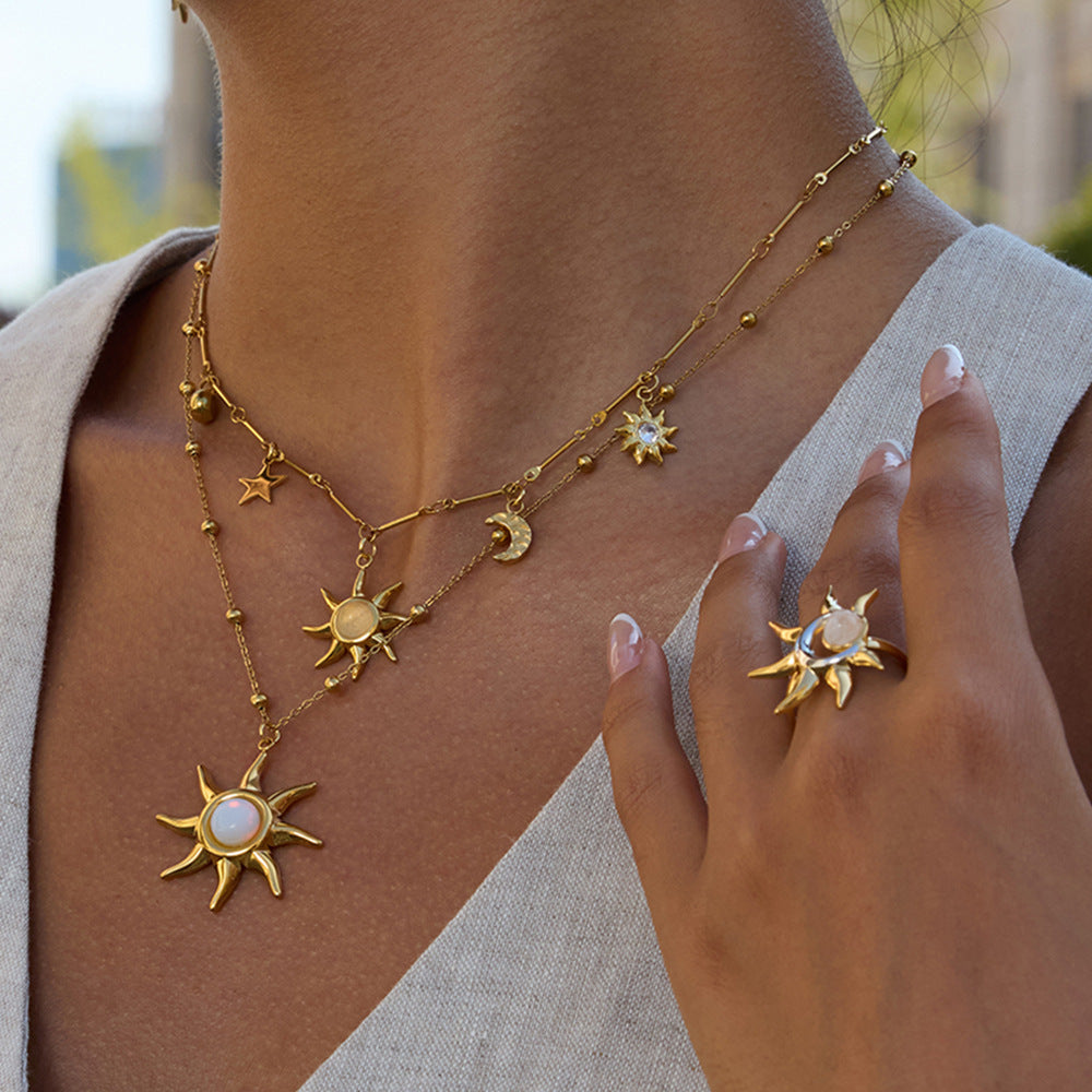 Damen Halskette mit einzigartigem Sonnen-Mond-Anhänger aus hypoallergenem Edelstahl Shop Nory