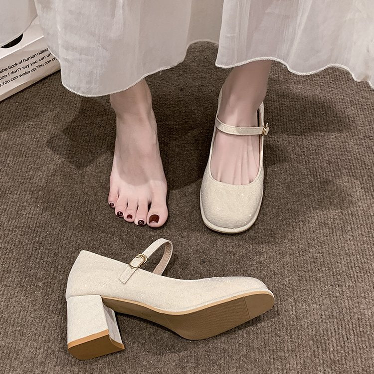 Damen elegante Mary Jane Pumps mit hochwertigem Stoff und komfortablem Blockabsatz