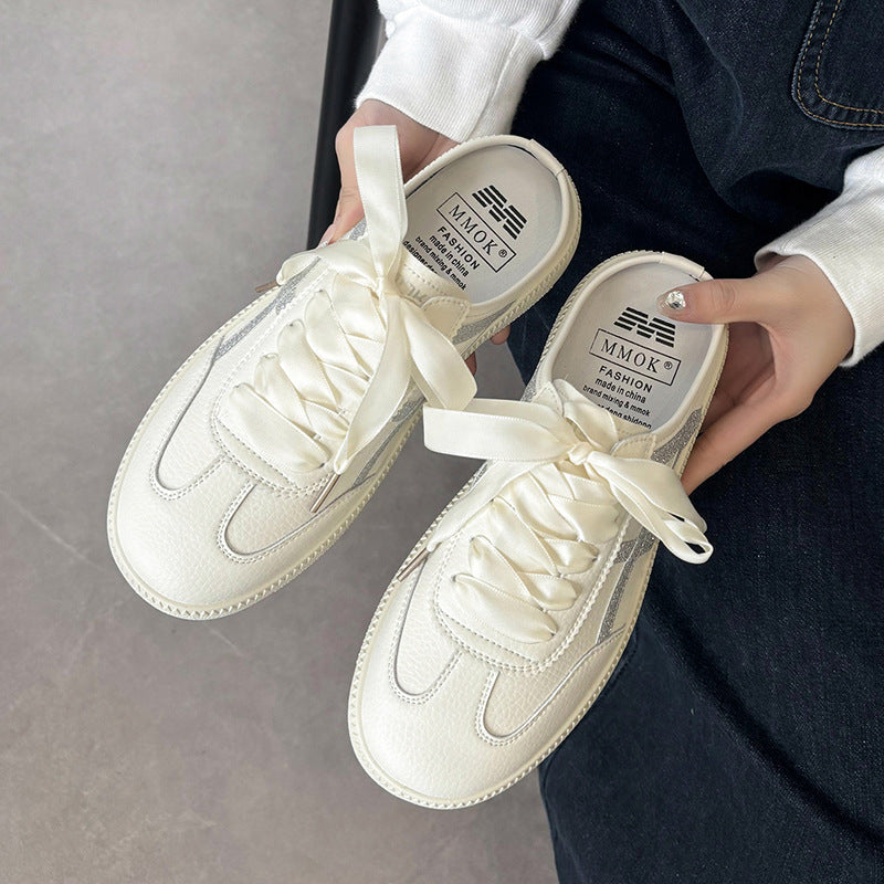 Damen Satin-Schnürpantoffel Mule-Sneaker mit offener Fersenpartie und Metallic-Optik Shop Nory