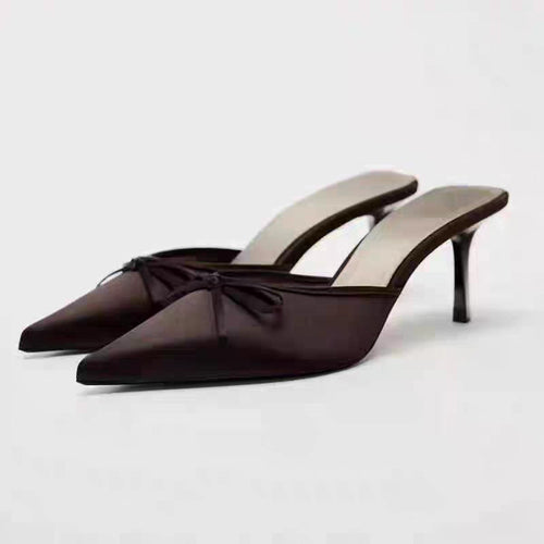 Damen Spitz zulaufende Satinähnliche Mule mit zierlicher Schleifen-Applikation und schlankem Stiletto-Absatz Shop Nory