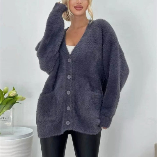 Damen Flauschiger Oversize-Knopfcardigan mit tiefem V‑Ausschnitt und aufgesetzten Taschen Shop Nory