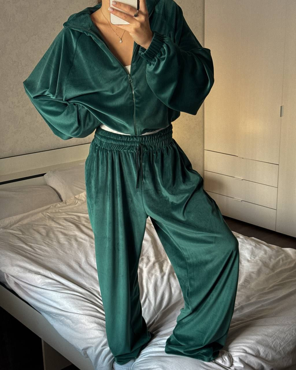 Damen lässiges Lounge-Zweiteiler Set mit Oversize Zipjacke und weitem Bundhose Shop Nory