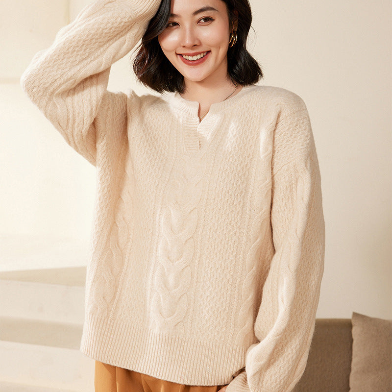 Damen Oversize Zopfstrick-Pullover mit V‑Einsatz und kaschmirähnlicher Weichheit Shop Nory
