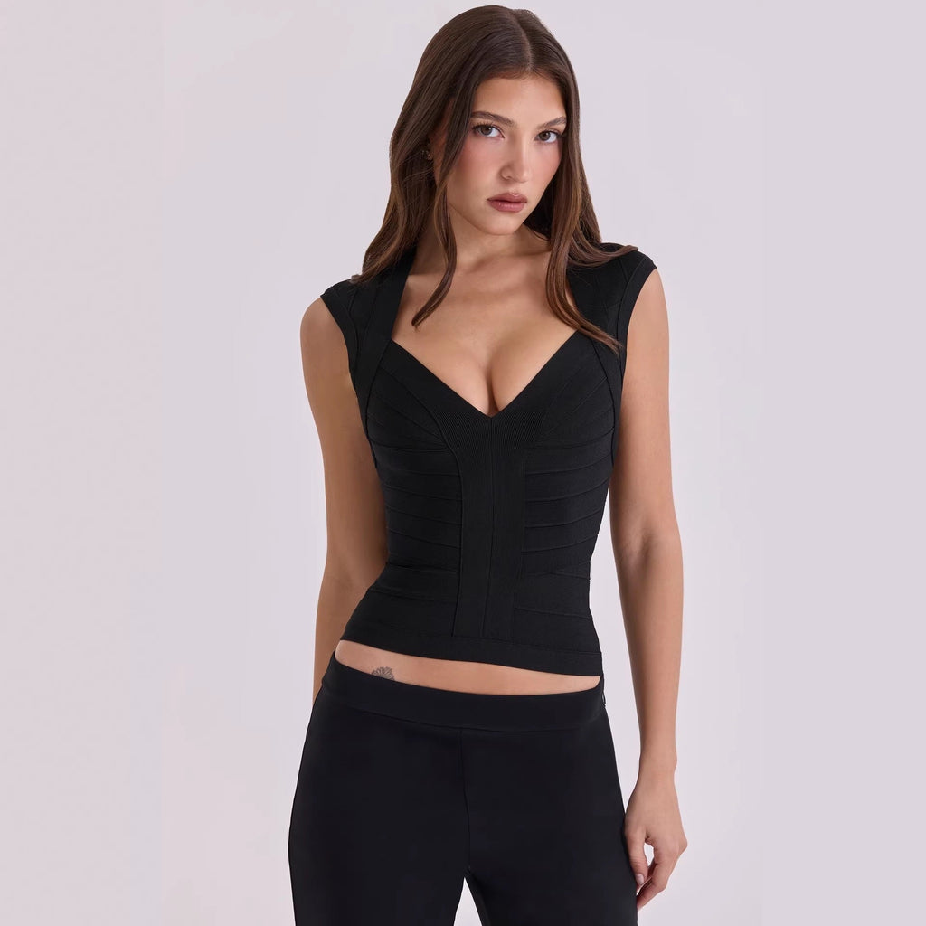 Damen figurformendes Top mit modernem V-Ausschnitt und hochwertigem Material
