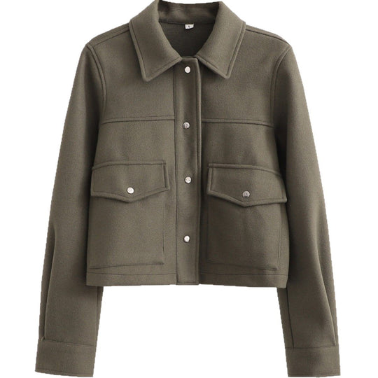 Damen Kurz geschnittene Wolloptik-Jacke mit Pattentaschen und Druckknöpfen Shop Nory