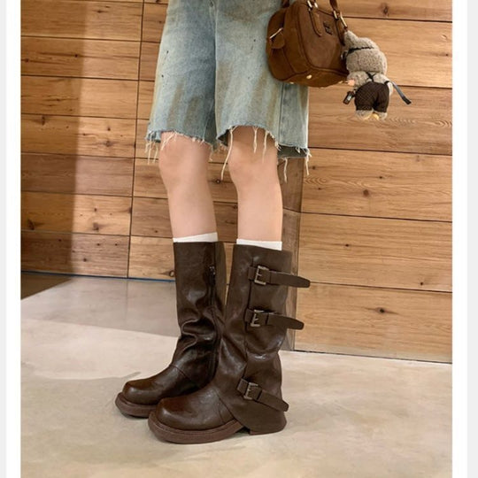 Damen kniehohe Slouch-Boots aus Kunstleder mit verstellbaren Schnallen und profiliertem Plateau-Absatz Shop Nory