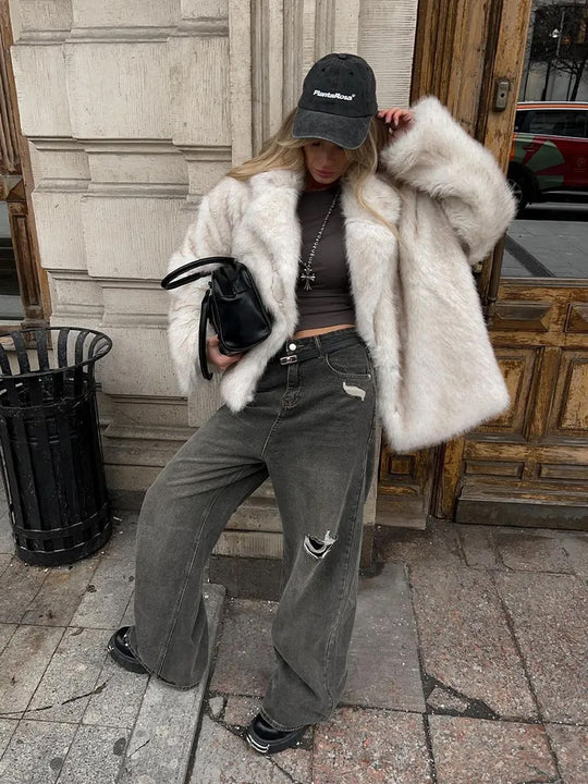 Damen Kurz geschnittener Faux‑Fur‑Mantel mit Boxy‑Silhouette und Stehkragen Shop Nory
