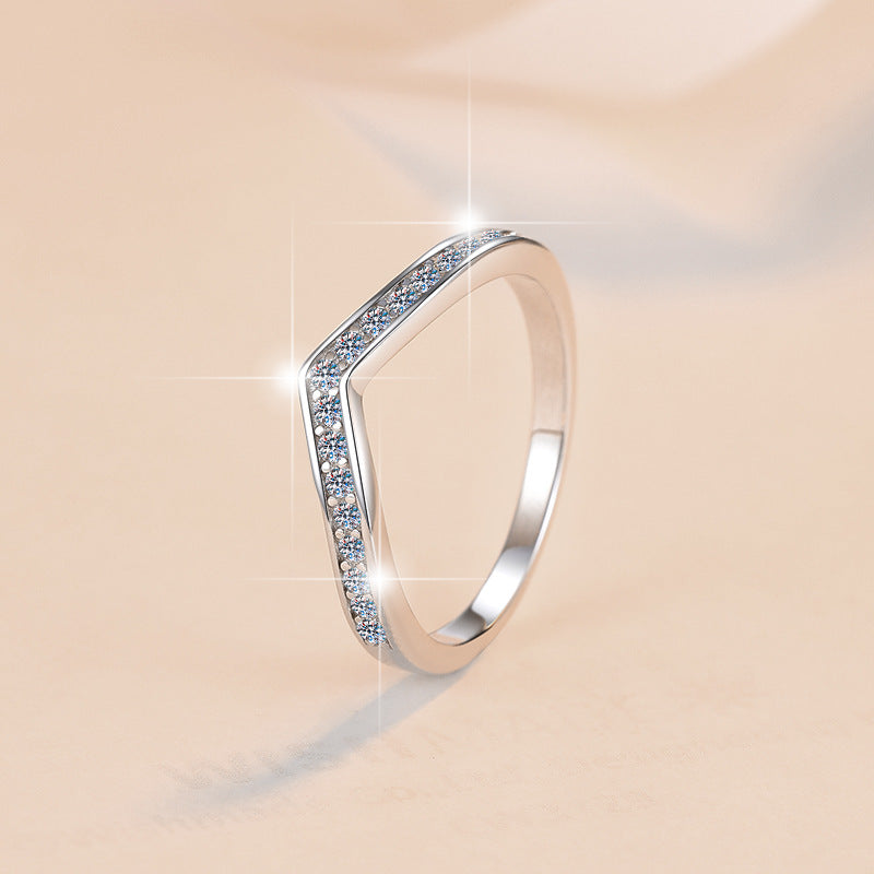 Damen einzigartiger V-förmiger Zirkonia-Ring Shop Nory