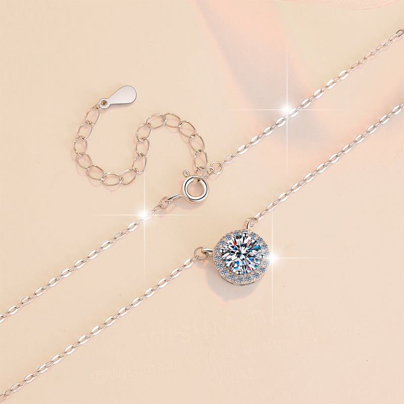 Damen Halskette mit funkelndem Zirkonia-Anhänger und feiner Verkettung Shop Nory
