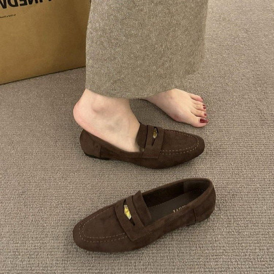 Damen Mokassins mit weichem Wildleder und elegantem Riemenverschluss