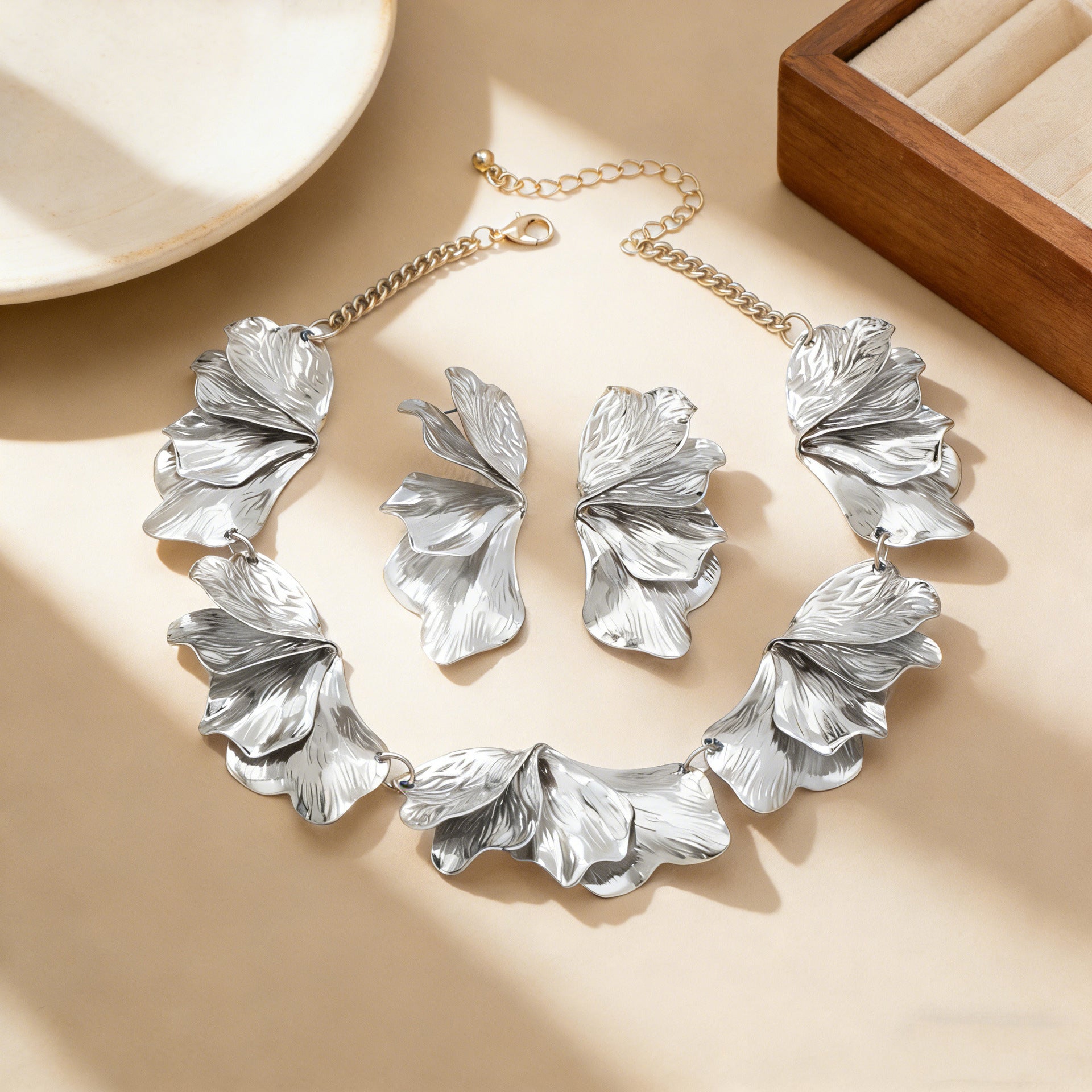 Damen Schmuckset mit exquisitem, floralen Design Shop Nory