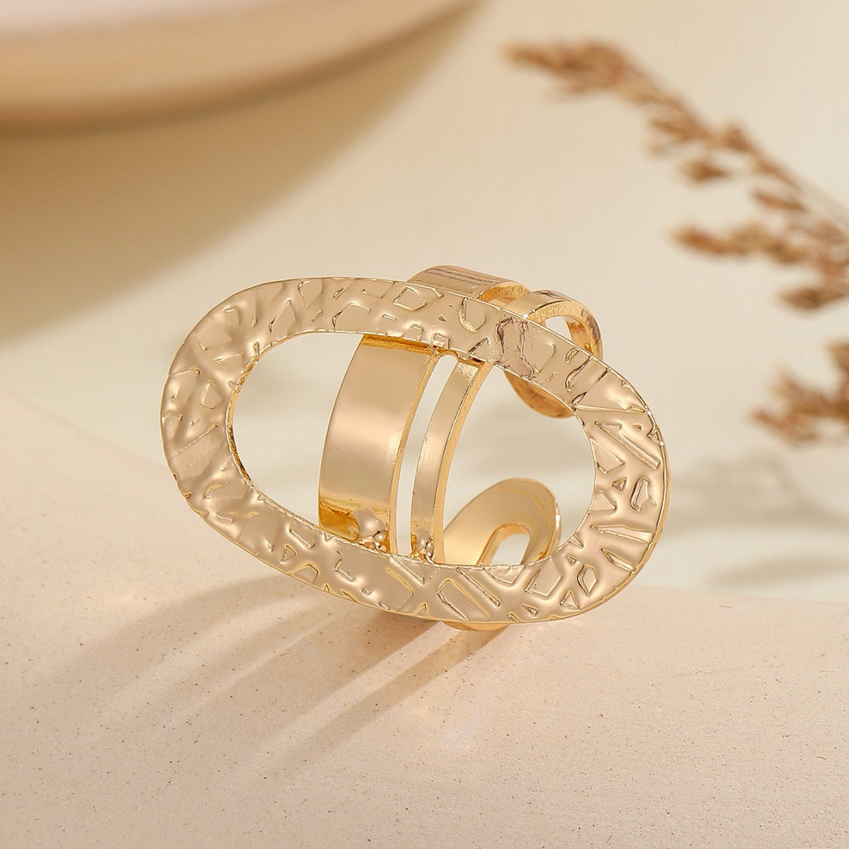 Damen Ring mit kunstvollem, skulpturalem Design Shop Nory