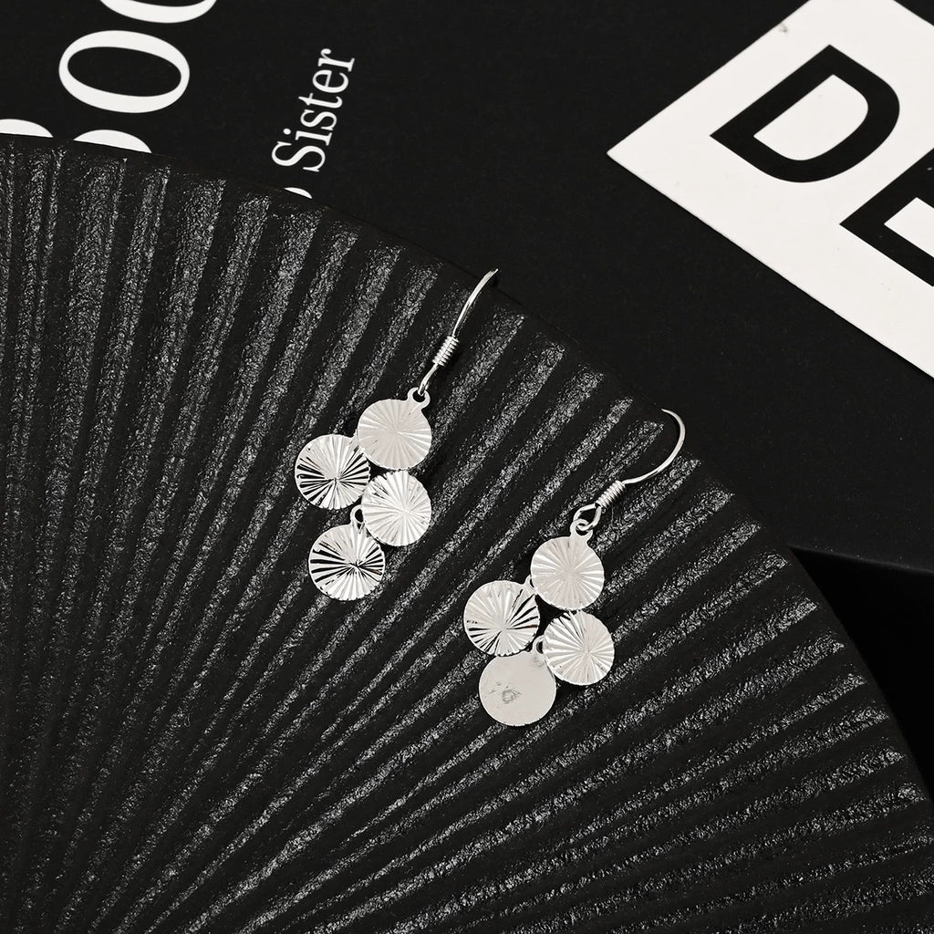 Damen Ohrhänger mit elegantem und strukturiertem Design Shop Nory