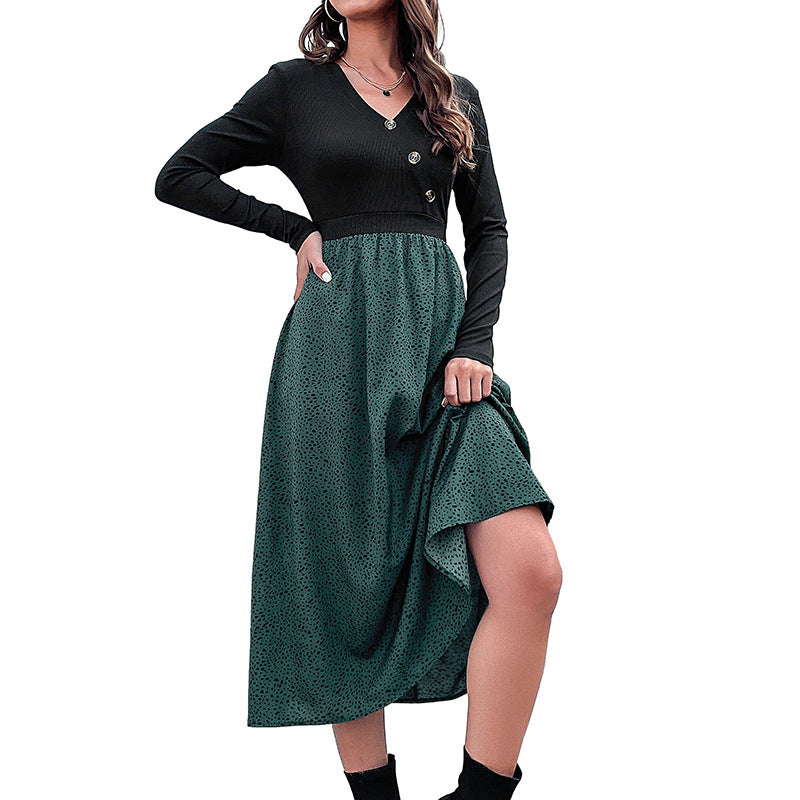 Damen Midikleid mit tailliertem Rippenstrick-Oberteil, V‑Ausschnitt und weitem Rock Shop Nory