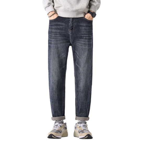 Herren konisch geschnittene Denimhose mit mittlerer Leibhöhe, relaxed Fit und dezenter Used-Optik Shop Nory