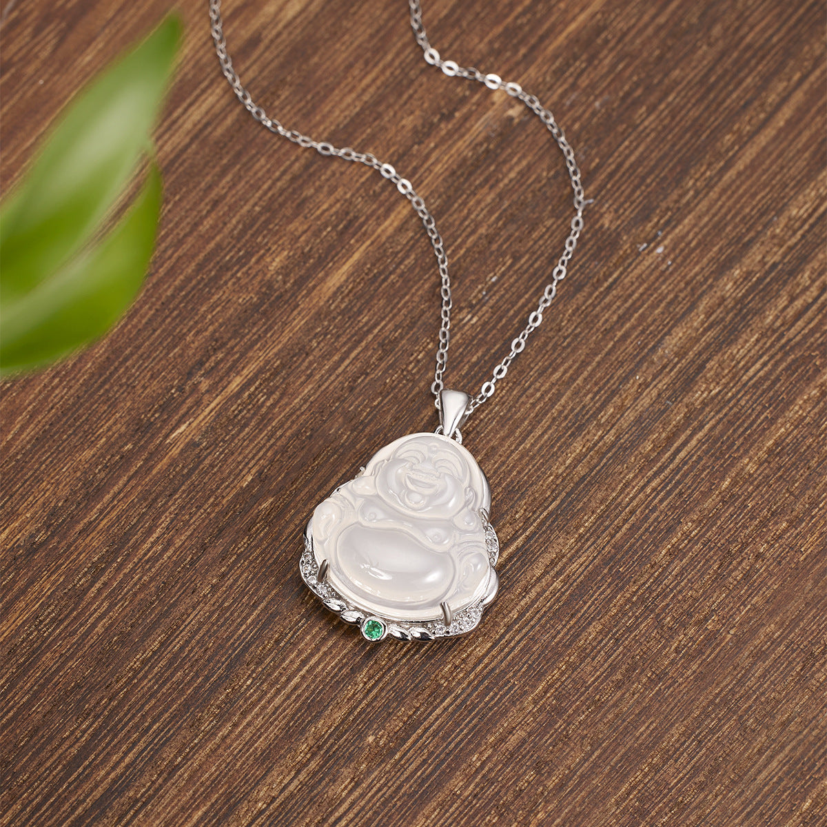 Damen Anhänger mit Buddha-Motiv aus hochwertigem Halbedelstein Shop Nory