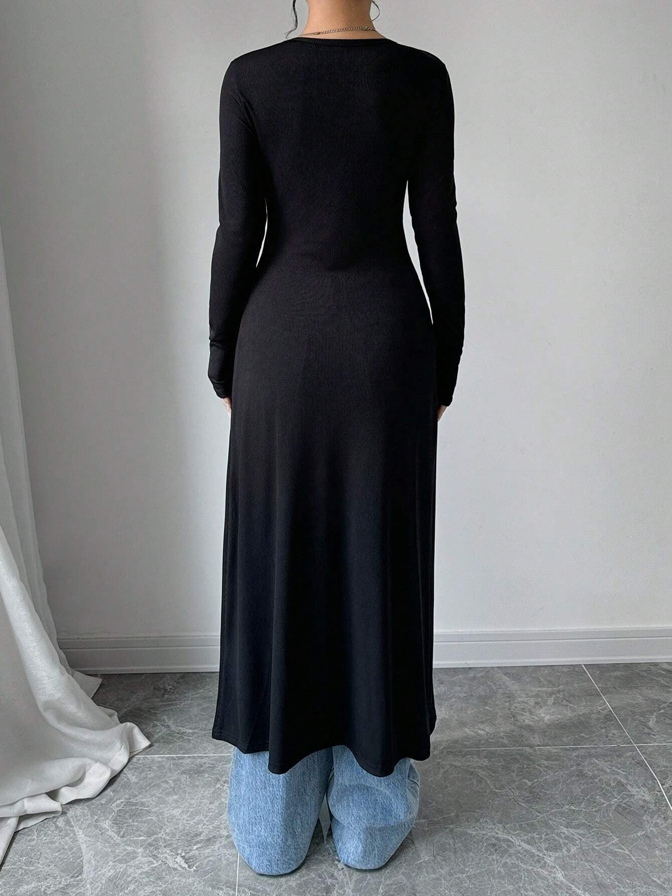 Damen Langstrickjacke mit V-Ausschnitt und Knopfverschluss