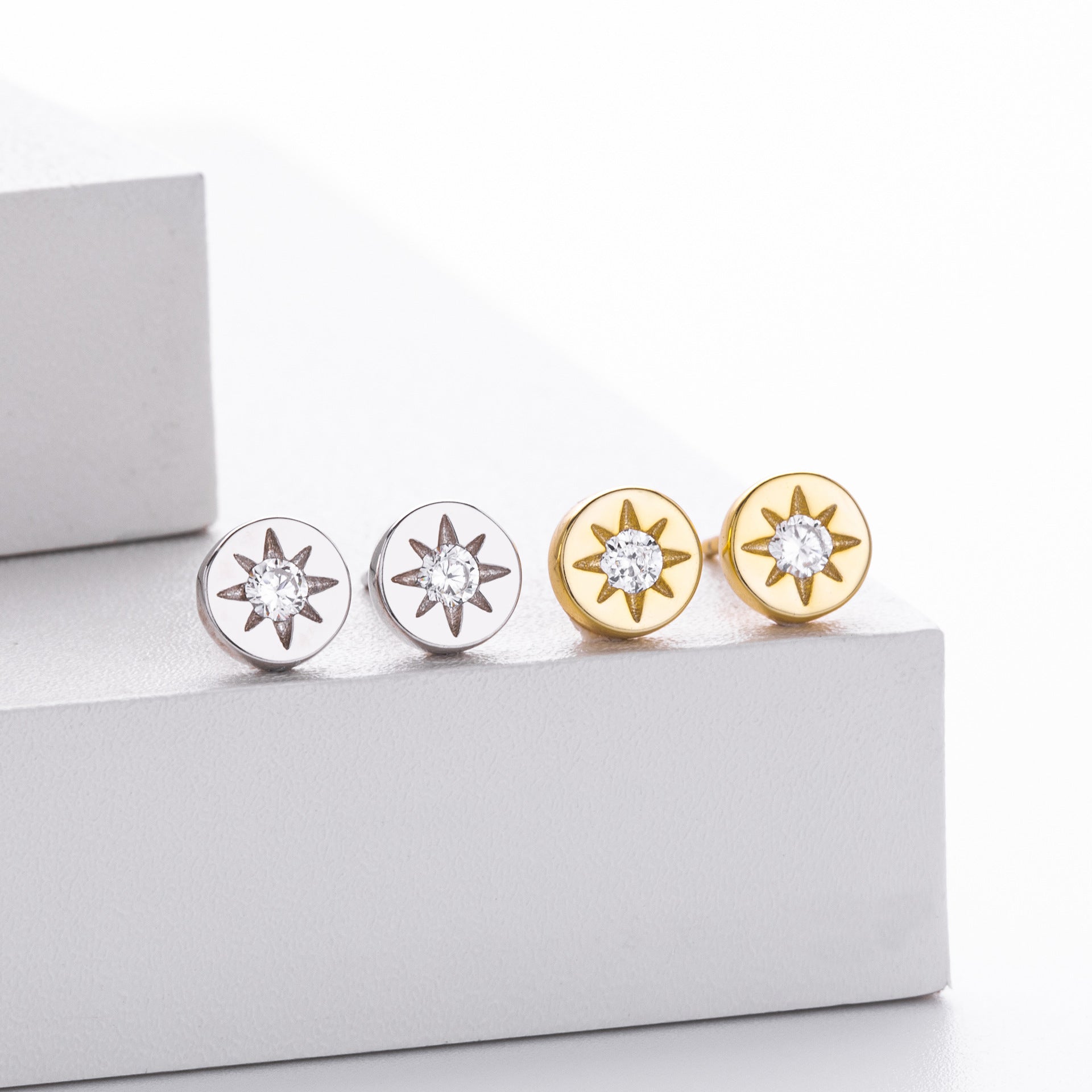 Damen Ohrstecker mit strahlendem Sonnenmotiv aus hochwertigem 925 Sterling Silber Shop Nory
