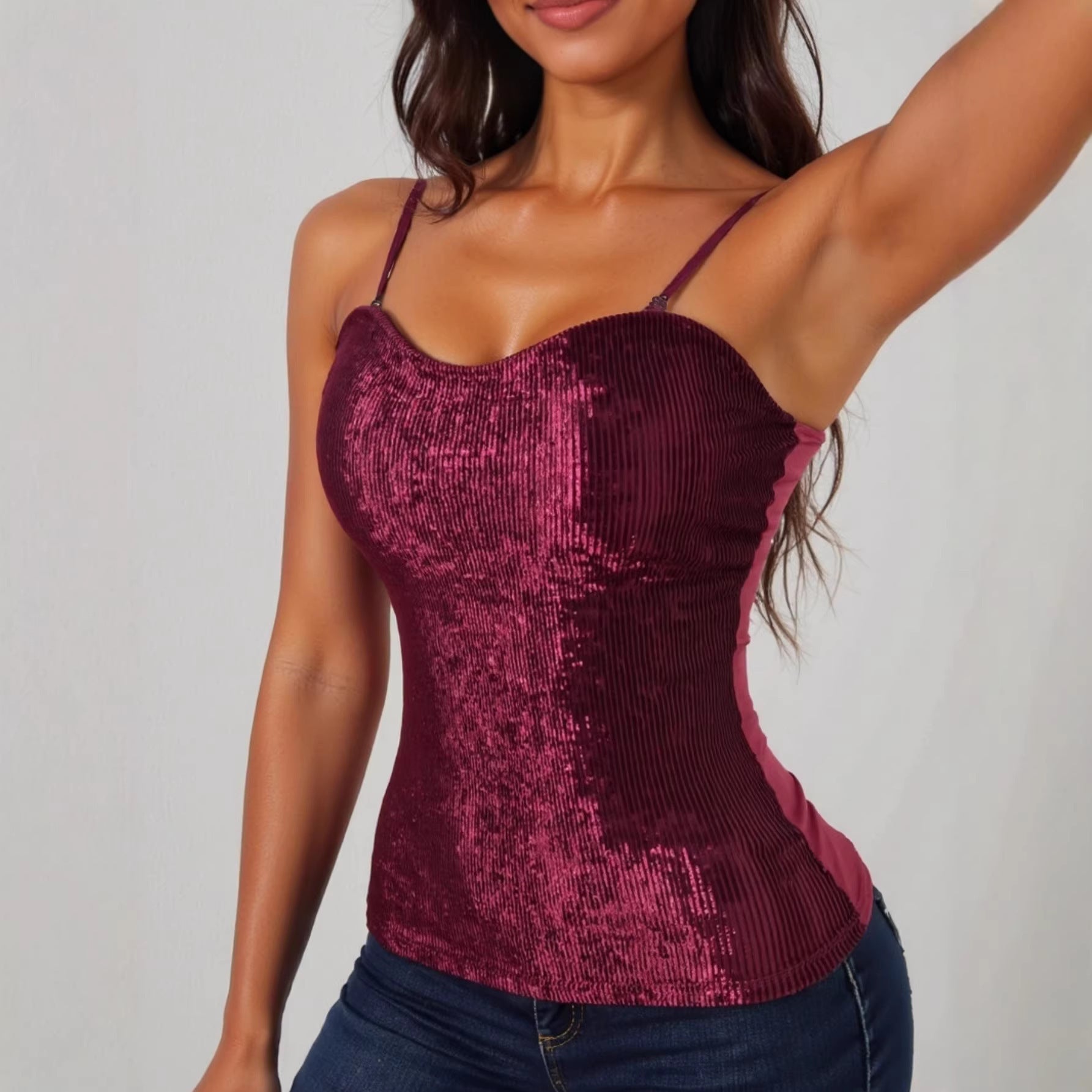 Damen elegantes Spaghettiträgershirt mit luxuriösem Paillettenbesatz und feinem Rippstrick