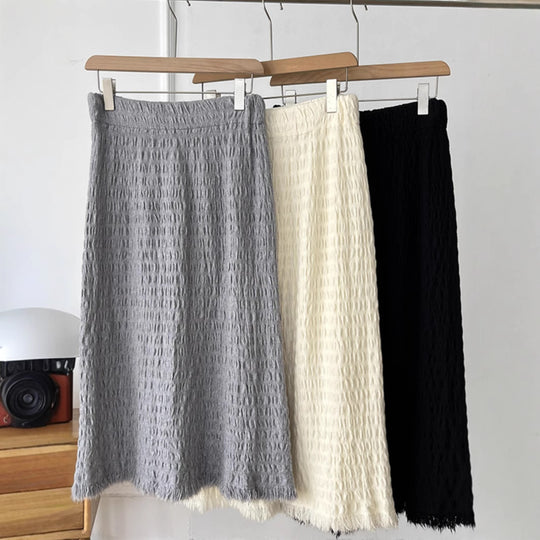 Damen Langer Strickrock mit fransigem Saum und strukturiertem Design Shop Nory