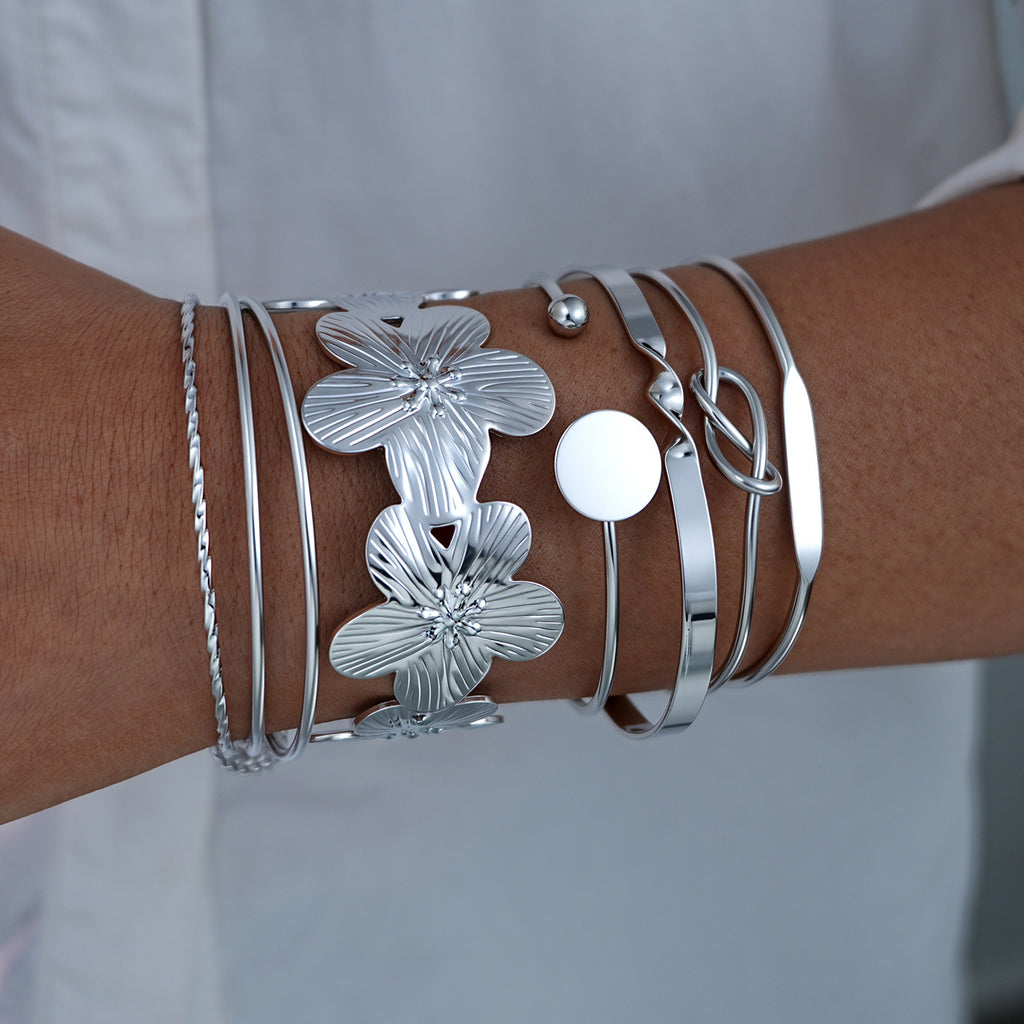 Damen Armreifen-Set mit floralen und minimalistischen Designs Shop Nory