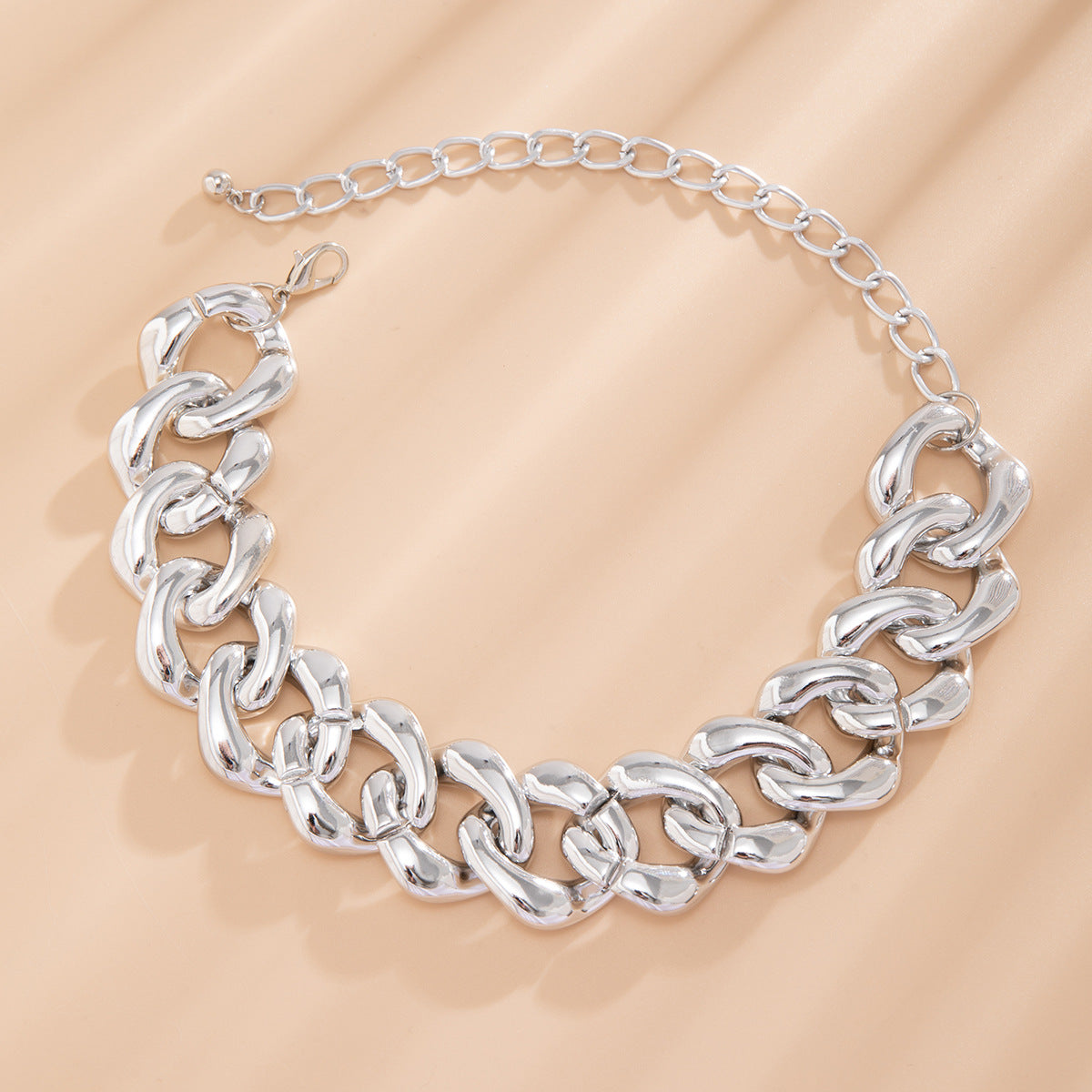 Damen Chunky Kette im modernen Design