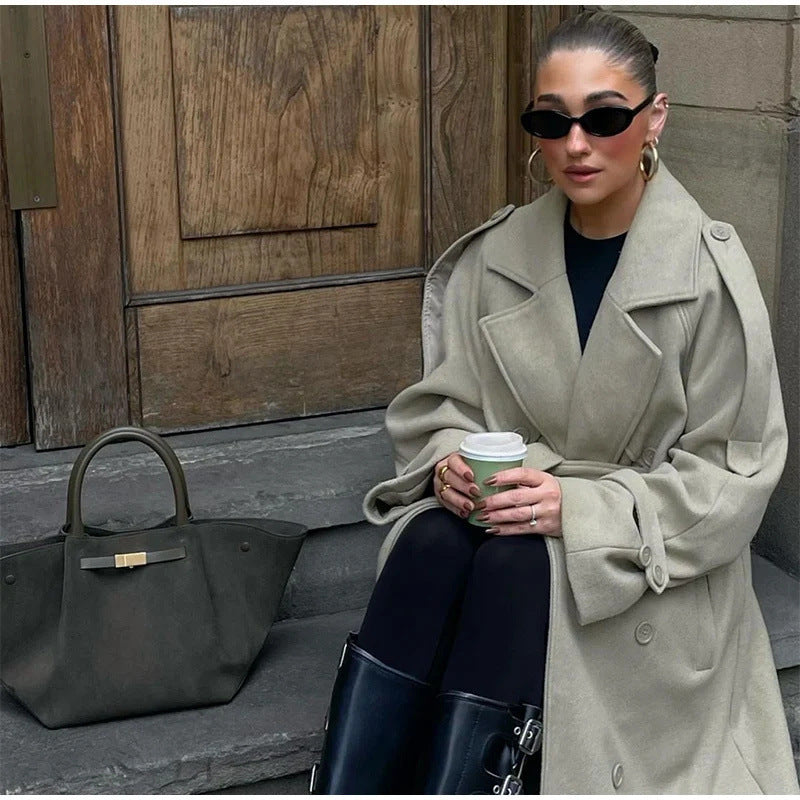 Damen Extravaganter Oversize-Mantel im Maxilänge aus Wollmix mit betonter Schulterpasse und weiten Aufschlägen Shop Nory