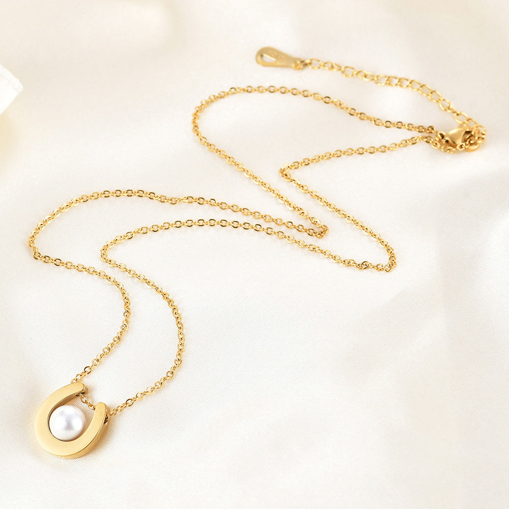 Damen Halskette mit elegantem Anhänger und hochwertiger Perle Shop Nory