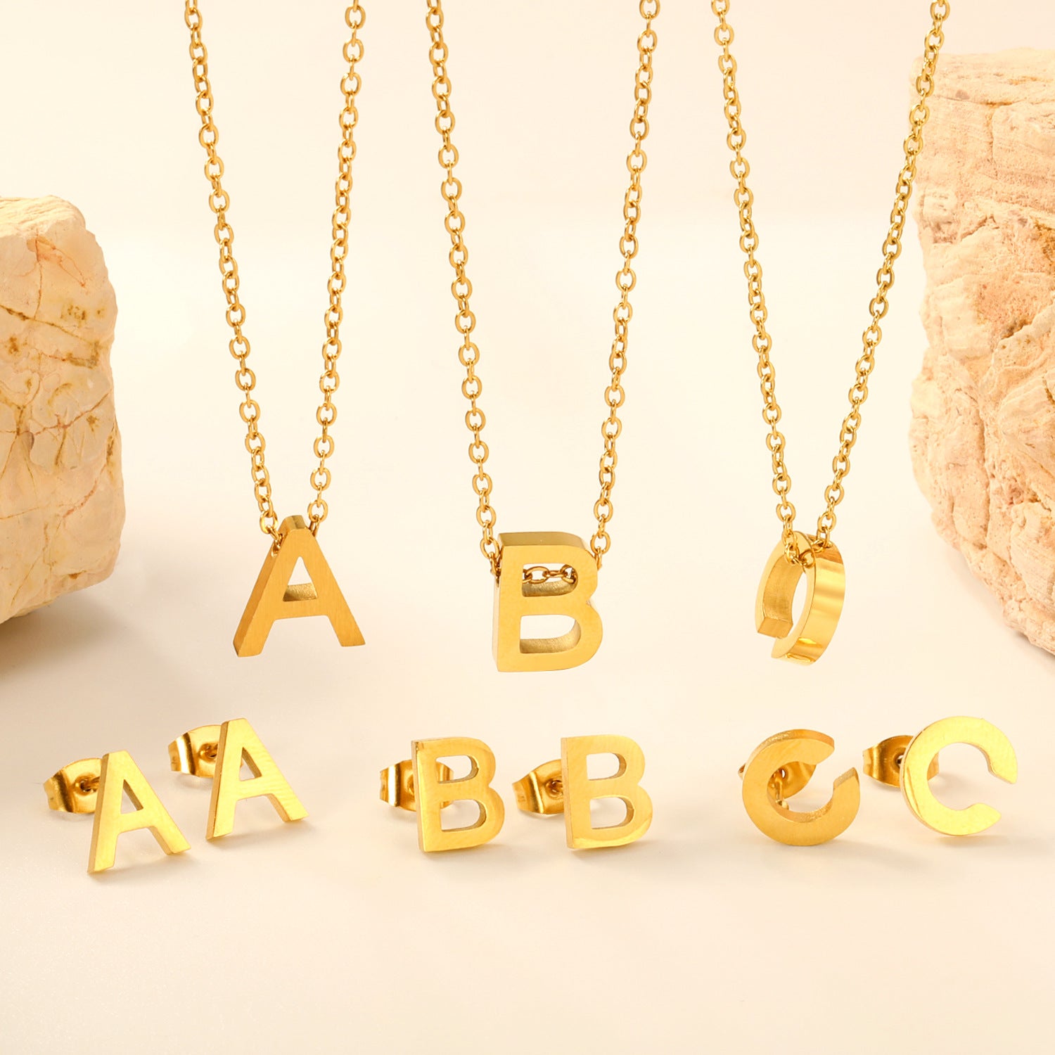 Damen Schmuckset mit K-Anhänger und passenden Ohrsteckern Shop Nory