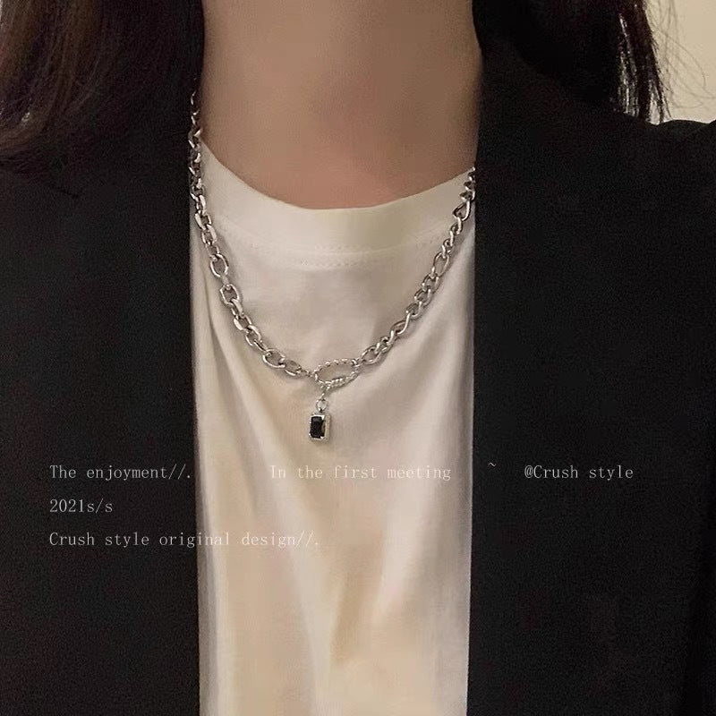 Damen Kette mit modernem Gliederdesign und innovativem Anhänger Shop Nory